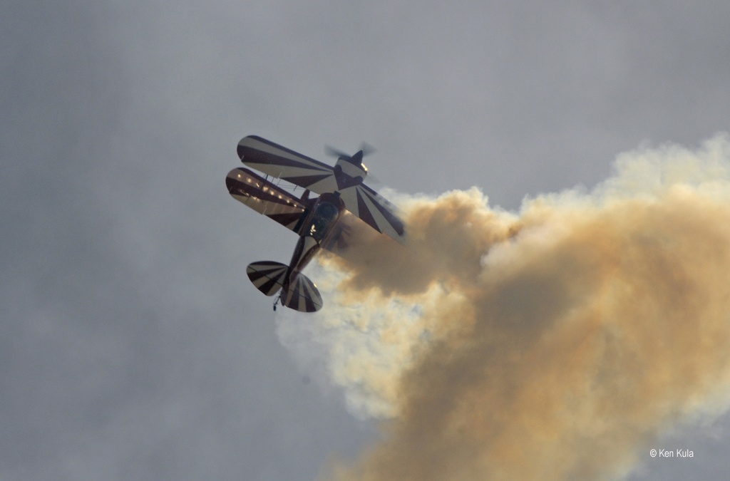 A Scrapbook of Civilian Aerobatic Aircraft